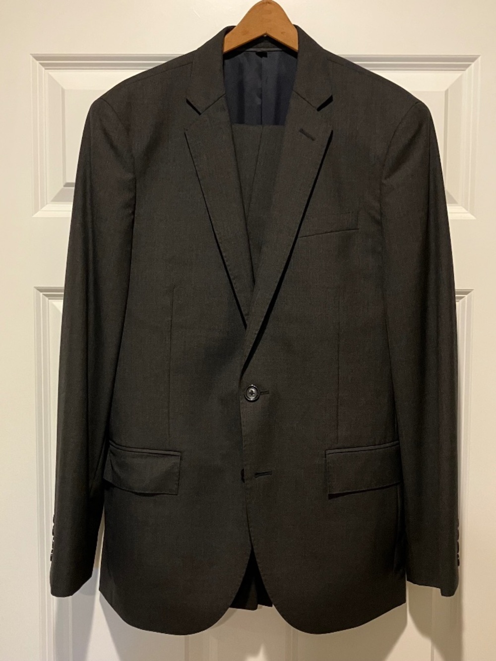 J Crew Ludlow Suit 36S Jacket 30/32 Pants Super 120s Italian Wool Dark Charcoal